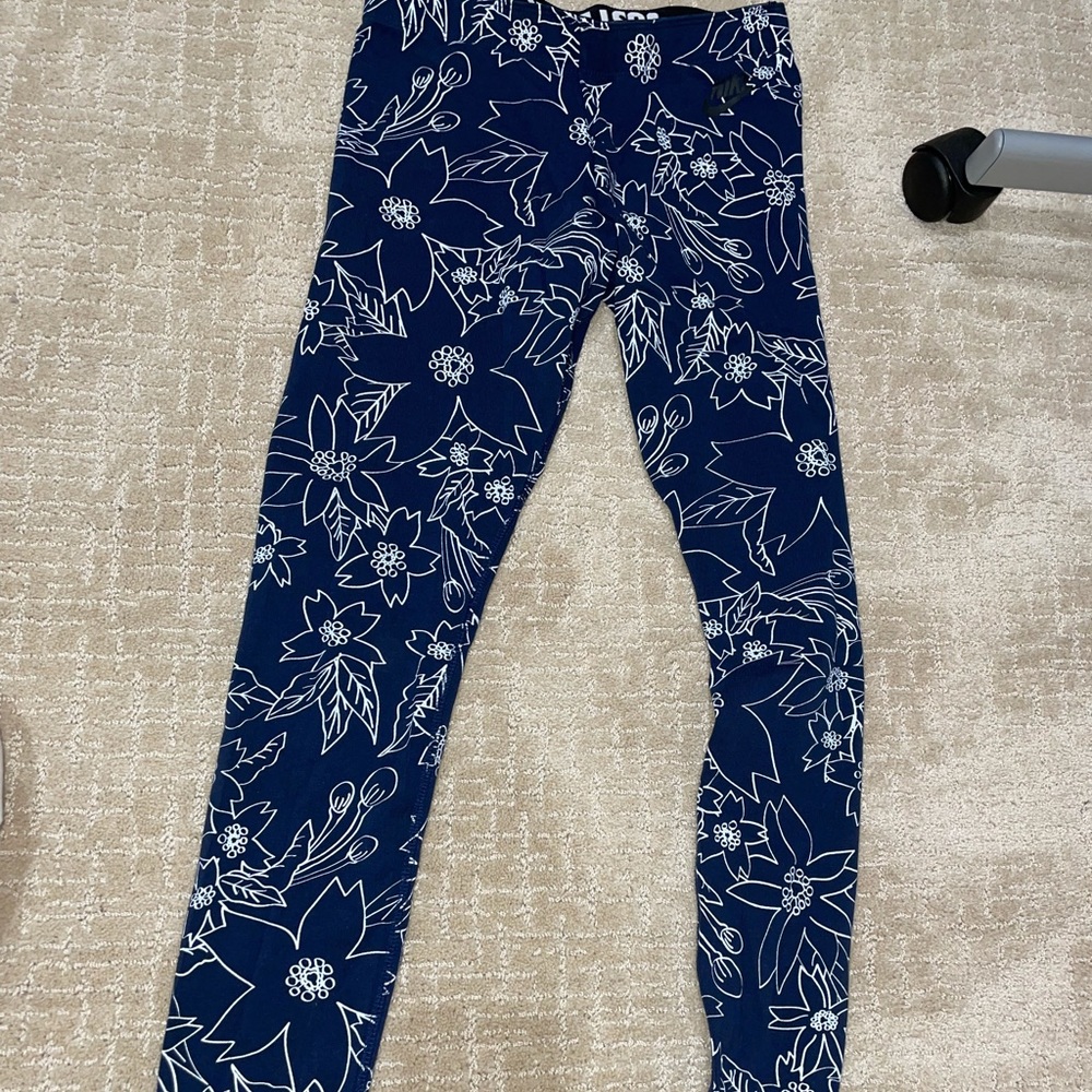 Nike leggings